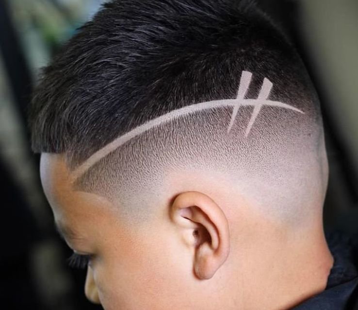 Haircut Lines In A Mohawk Fade