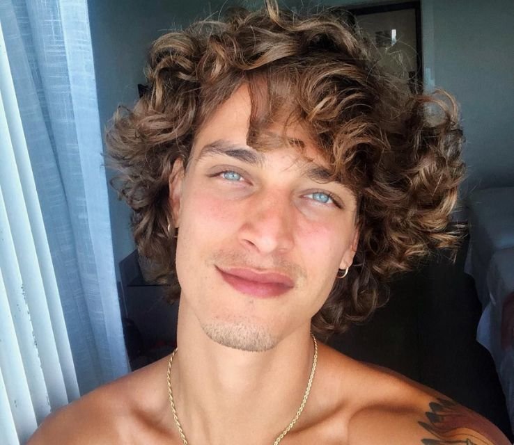 Wolf Cut for Men with Wavy Hair