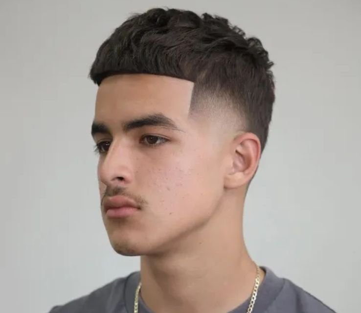 Skin Fade Edger Haircut For Men